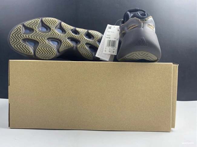 GY0189 ADIDAS V3 700 YEEZY 0809